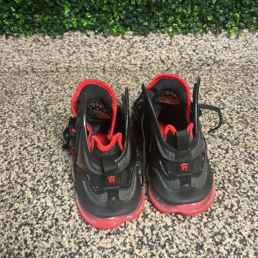 Nike Mens Lebron Xix 19 "Space Jam Basketball Shoes Gem